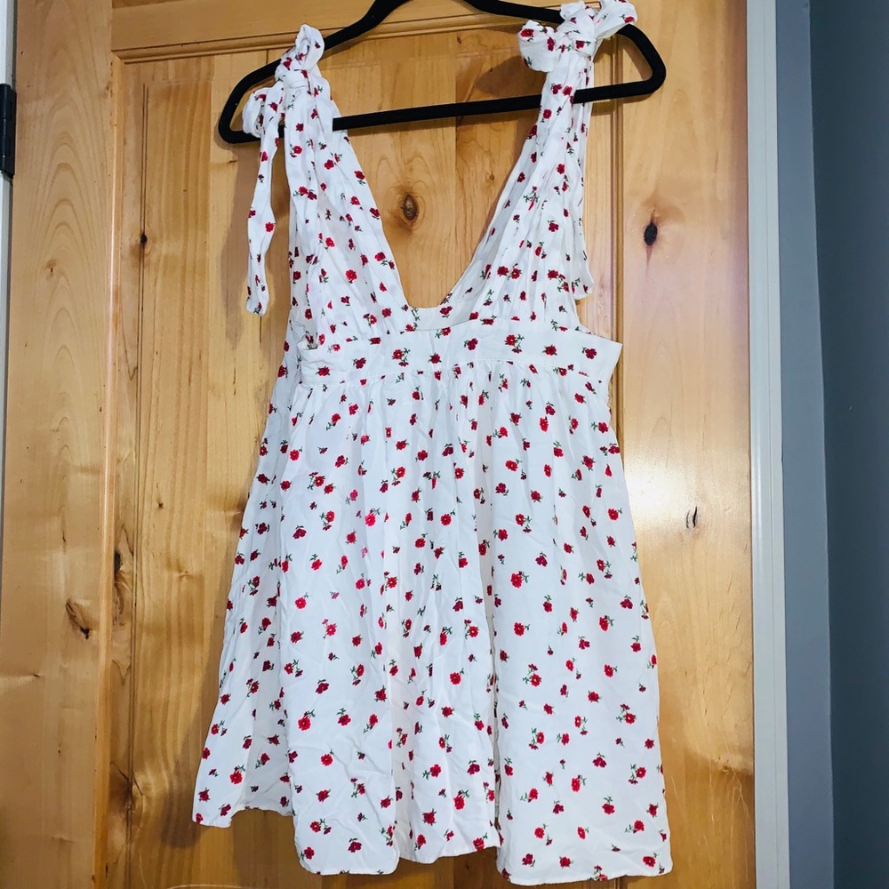 Forever 21 floral shoulder tie dress